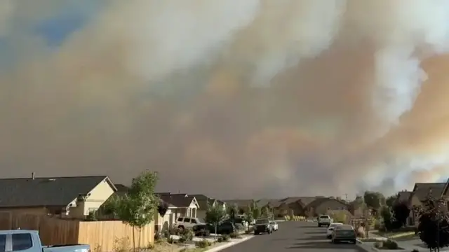 Video thumbnail for 'Scared to death': Over 40,000 people evacuated as Nevada's Hawk fire spreads