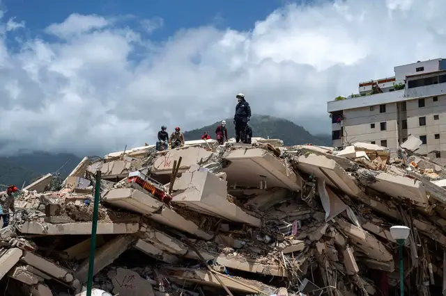 Video thumbnail for Venezuelan earthquake death toll rises amid increasingly dire search
