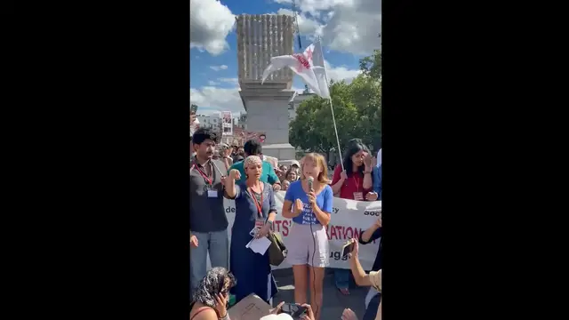 Video thumbnail for Greta Thunberg joins London rally in support of Indian students