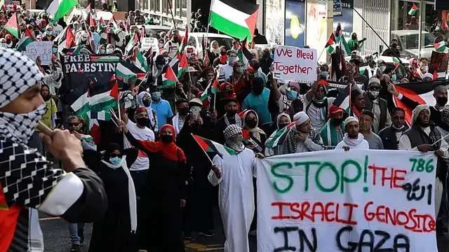 'Video thumbnail for After initial denial, South Africa accepts 130 Palestinian entries'