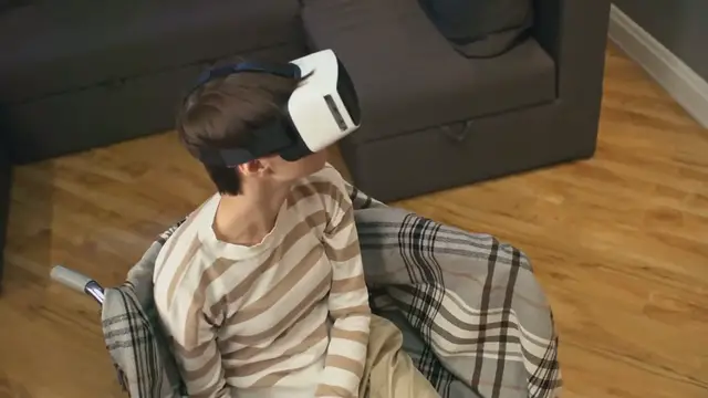 Video thumbnail for Meta Quest 2 Strap Comparison