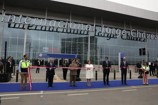 Video thumbnail for New airport in Lima: Travel to and from airport may be difficult