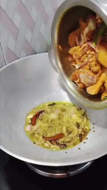 Video thumbnail for বাড়িতে চিকেন বানালে মা ধরে ফেলতো🤬 s trending viralvideo chickenrecipe recipe viral food