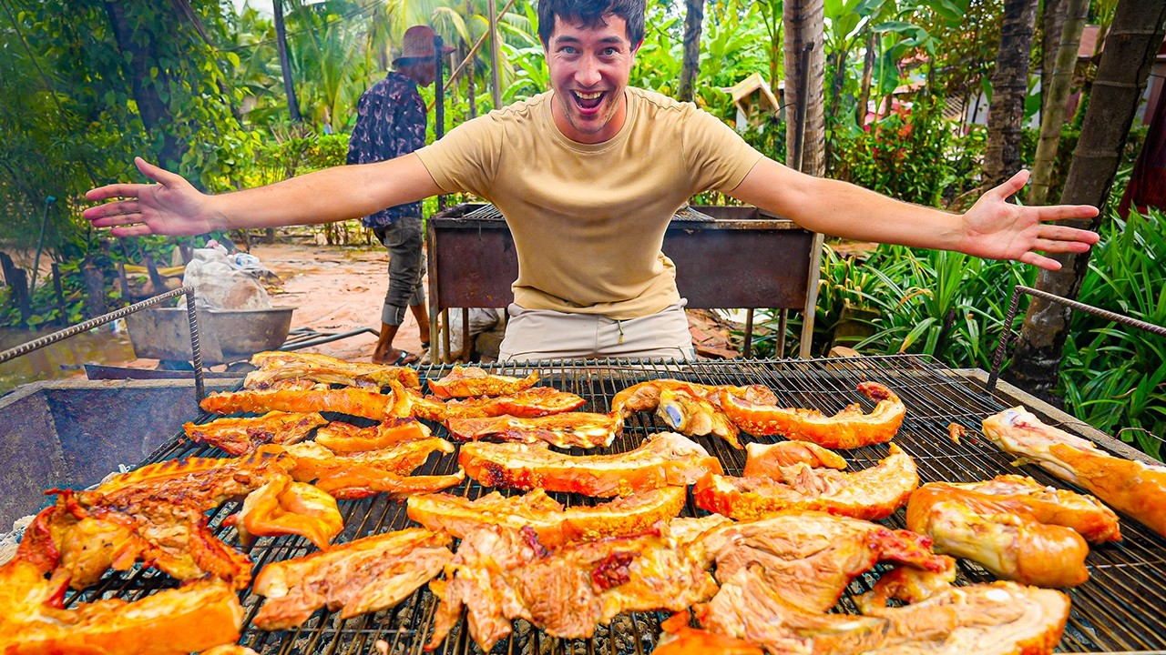 Video thumbnail for Cambodian Street Food Fermented Fish "Pizza" (ប្រហុកភីហ្សា) + Siem Reap's Food Village!