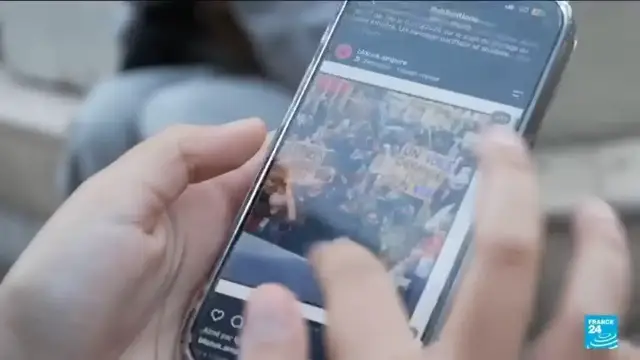 Video thumbnail for Calls to block social media platforms for minors in France amid school protests
