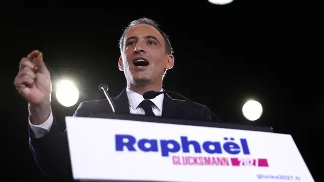 Video thumbnail for France: Founder of small centre-left party wins presidential primary