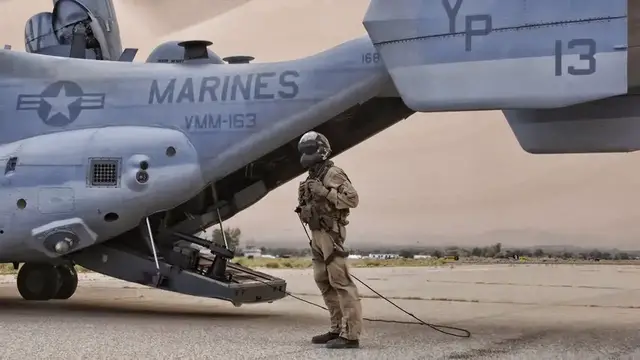 'Video thumbnail for MV-22B Osprey Gun-Shoot At Night'