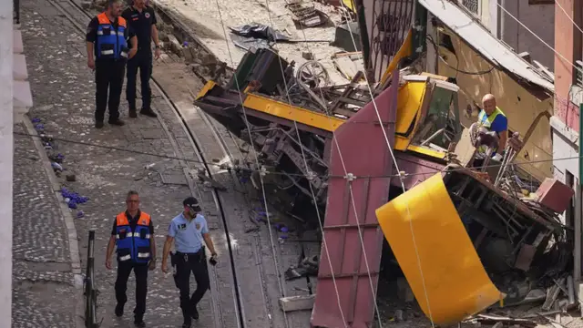 'Video thumbnail for Deadly Portugal funicular crash likely due to problems with cable'
