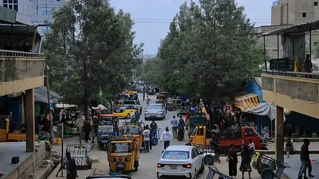 Video thumbnail for Tigray drone strikes continue as life resumes in Mekelle