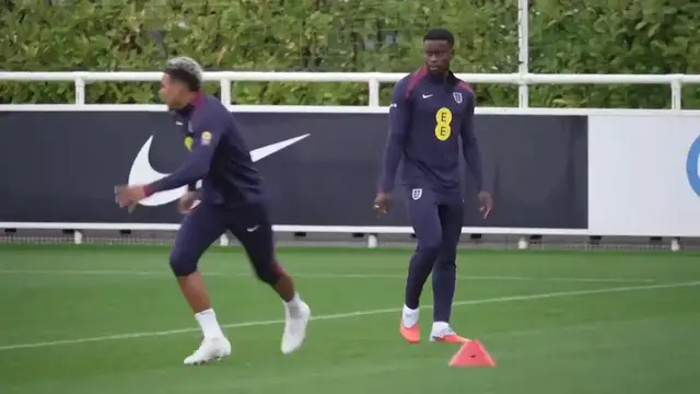 'Video thumbnail for FILE: Liverpool-target Guehi tells Crystal Palace he won't sign new deal'