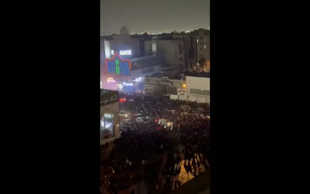 Video thumbnail for Iranians protest despite internet blackout, fly opposition flag
