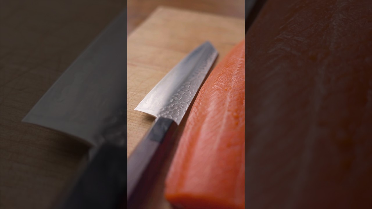 Video thumbnail for My New Knife. Soigné