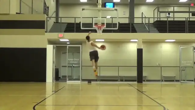 'Video thumbnail for Isaiah Rivera Dunk Session :: 360 BTL And Mill'