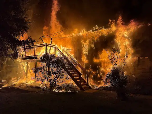 Video thumbnail for Fire engulfs New City home, killing dog and displacing families