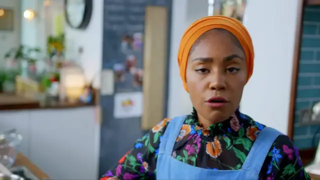 Video thumbnail for Carrot Cake Pakoras ¦ Nadiya's Family Favourites - BBC (1080p_25fps_H264-128kbit_AAC)