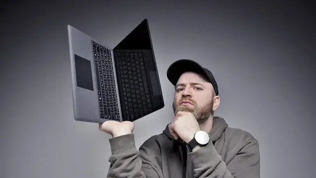 Video thumbnail for Is The Surface Laptop 2 The Perfect Laptop?