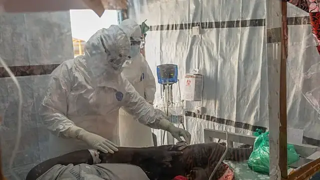 Video thumbnail for Confirmed Ebola cases in DR Congo rise to 1,502