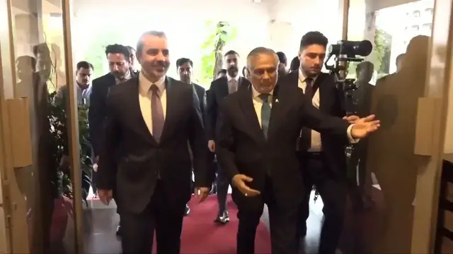 Video thumbnail for Pakistan: Pakistan's foreign minister hosts Syrian counterpart in Islamabad.