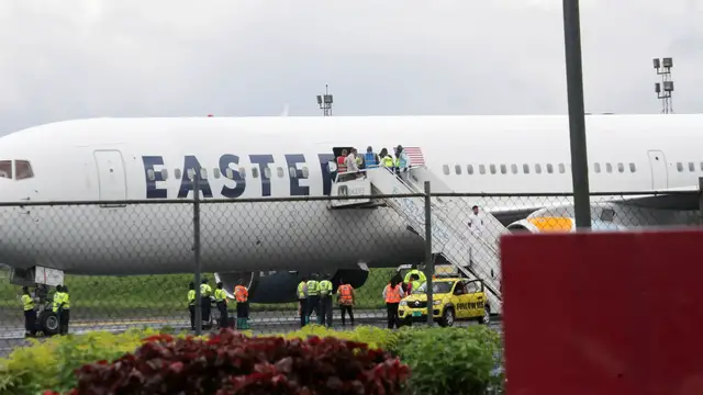 Video thumbnail for US sends deportees to Liberia; some refuse to get off plane: Report