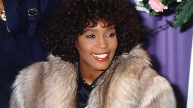 Video thumbnail for UNCAPTIONED: Whitney Houston's estate refutes Oprah Winfrey's claims about 2009 interview.