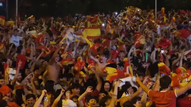 Video thumbnail for Spain: Spanish fans in Madrid celebrate 2026 FIFA World Cup championship.