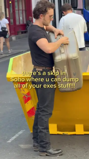 Video thumbnail for Soho Breakup Skip for Dumping Exes Belongings