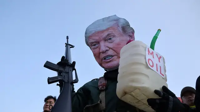 Video thumbnail for US says it will control Venezuelan oil indefinitely