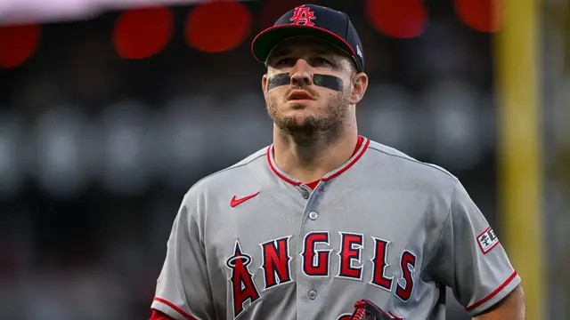 Video thumbnail for Mike Trout's Career Choice: Regret or Satisfaction?