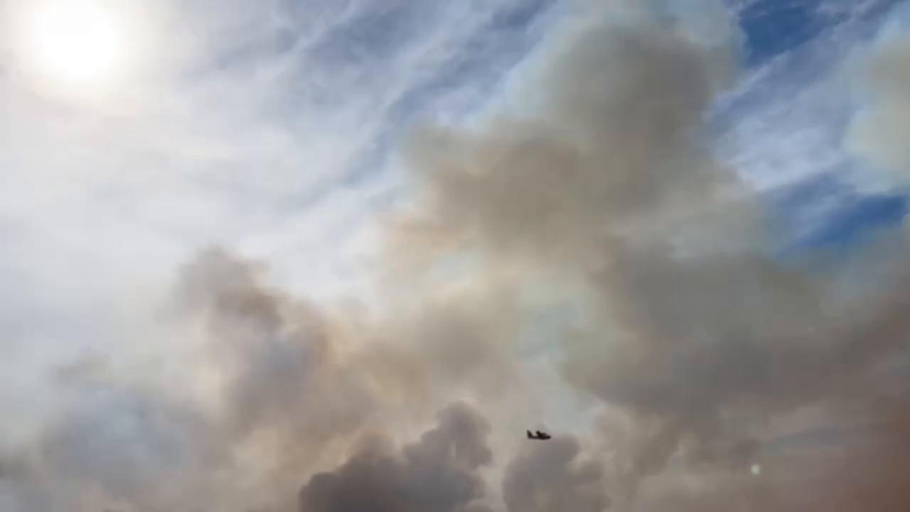 Video thumbnail for Canada: Wildfire Prompts State of Emergency and Evacuations at Norway House Cree Nation.