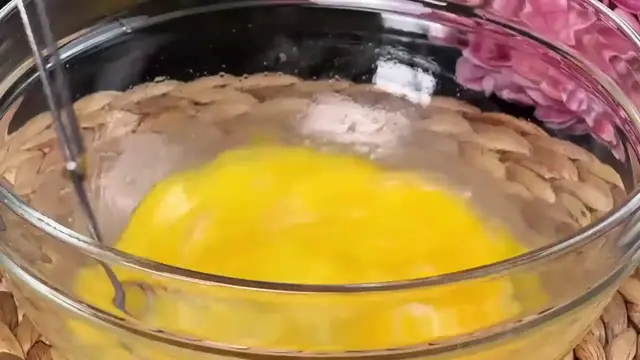 'Video thumbnail for 🧠🥑 Keto Brain Bread in 5 Minutes No Flour No Gluten with Avocado and Zucchini(720P HD)'