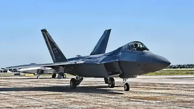 'Video thumbnail for F-15s And F-22s Takeoff At Tyndall AFB'
