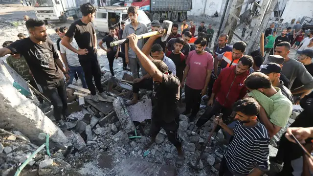 'Video thumbnail for Israeli strike on Gaza City home kills 12, including four children'
