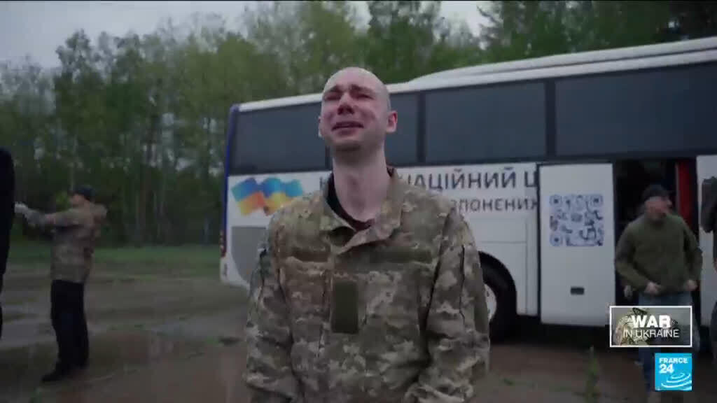 Video thumbnail for Russia and Ukraine swap 205 prisoners of war each