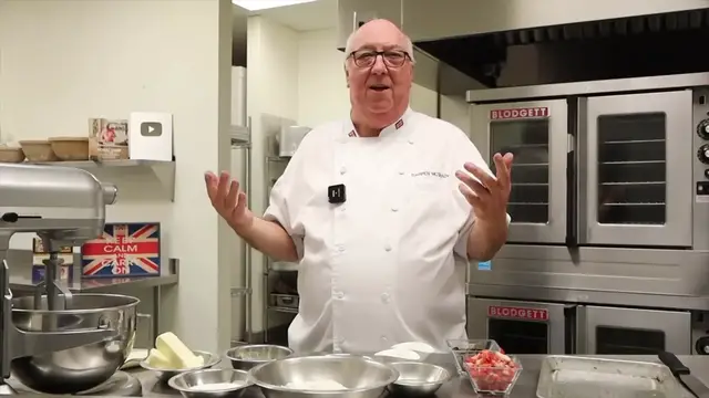 Video thumbnail for Strawberry Chocolate Lemon Bars with a Citrus Vanilla Glaze(720P HD)