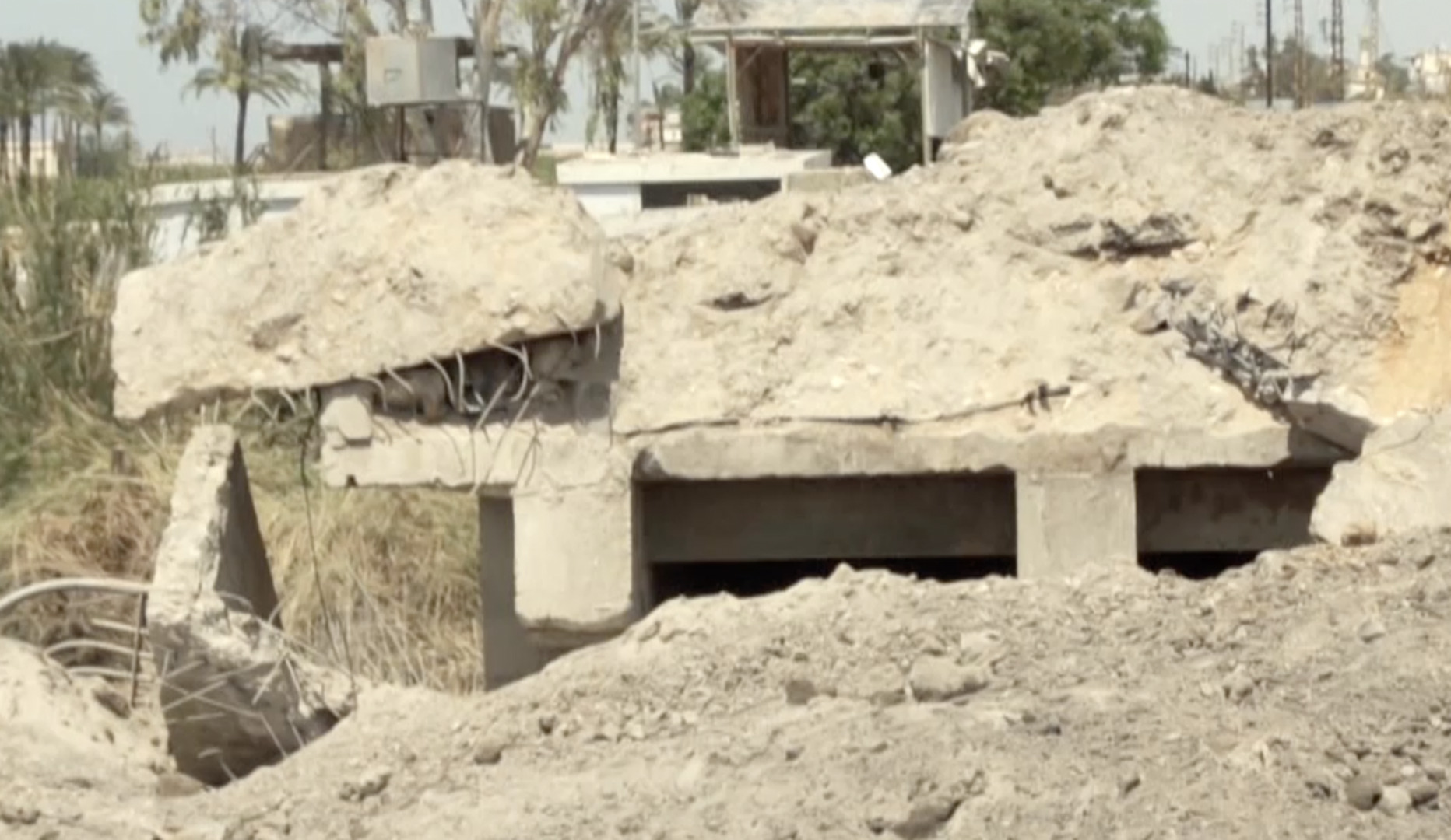 Video thumbnail for Israeli strike destroys last working bridge over Lebanon’s Litani River