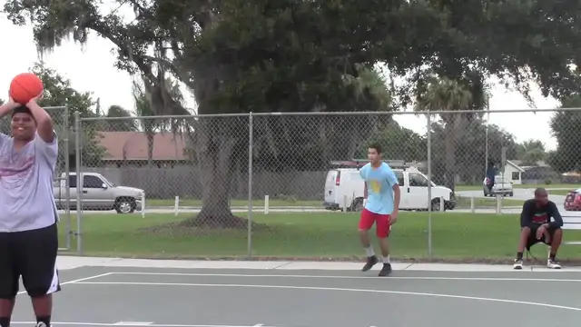 'Video thumbnail for Isaiah Rivera Dunk Session :: New Camera!'