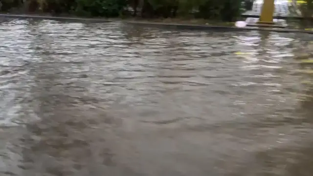 Video thumbnail for China: Heavy rain triggers waterlogging in parts of China.