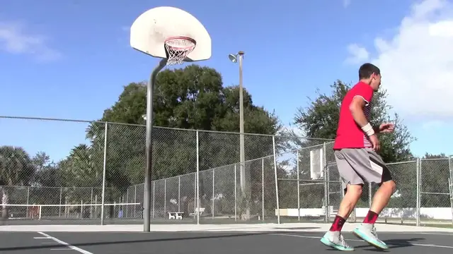 'Video thumbnail for Isaiah Rivera Outdoor Dunk Session :: Head At Rim :: Self-Bounce Mill :: 9'10'