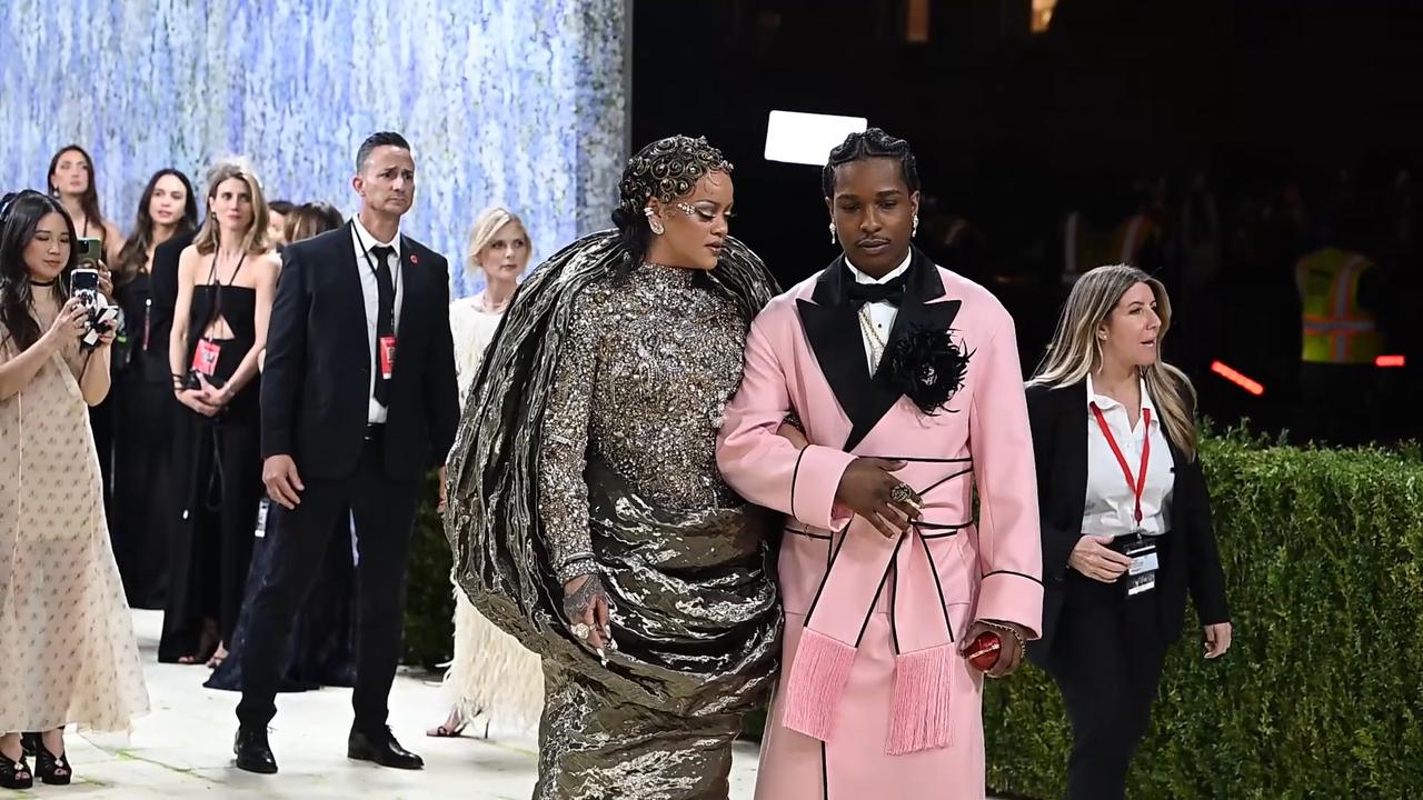 Video thumbnail for NY: 2026 Metropolitan Museum of Art Costume Institute Gala 2.