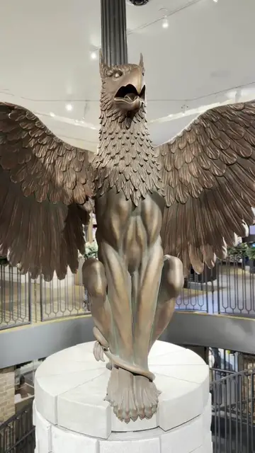 Video thumbnail for Enchanting Harry Potter Shop Experience in New York City