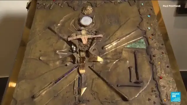 Video thumbnail for Priceless book designed by Dali stolen in France