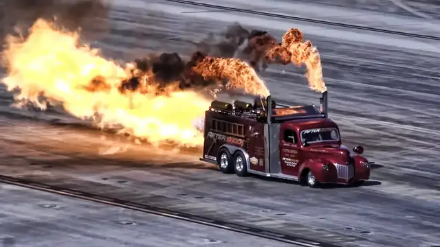 'Video thumbnail for MCAS Cherry Point Air Show Day One Highlights (2021)'