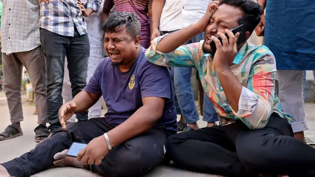 Video thumbnail for At least five killed as magnitude 5.5 earthquake hits Bangladesh