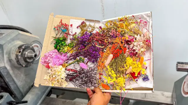 Video thumbnail for Woodturning - Can't get enough of turning flowers