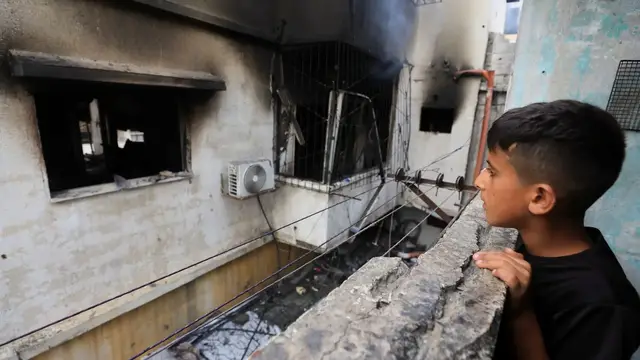 Video thumbnail for Israel bombs residential building in Gaza, killing at least five Palestinians