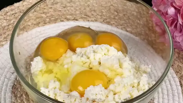 'Video thumbnail for A 5 Minute Sugar Free Keto Breakfast That Even Kids Will Love (720P HD)'