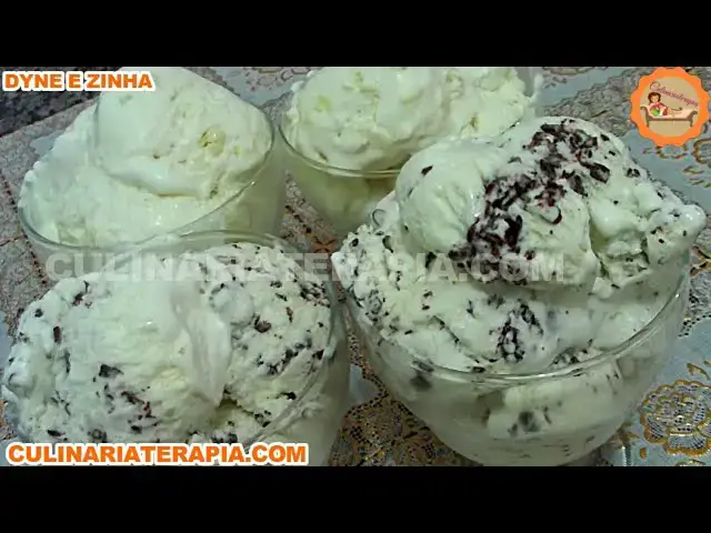 Video thumbnail for Sorvete de Chocolate Branco Super Cremoso com Raspas de Chocolate