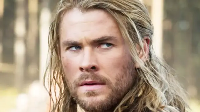 'Video thumbnail for What Chris Hemsworth Was Like Before All The Fame'
