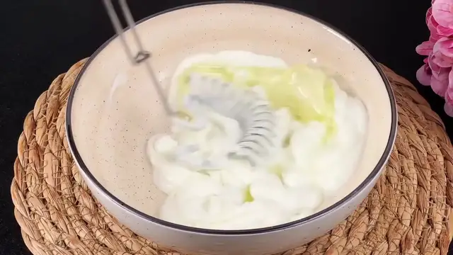 'Video thumbnail for Keto-healthy Easter bread in a jar in 5 minutes_ 🍞🥑 Flourless and gluten-free(720P_HD)'
