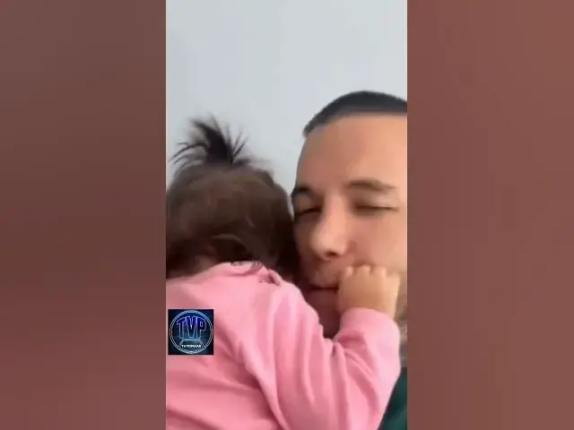 'Video thumbnail for UN PADRE FELIZ ♥️Alex Caniggia compartió un adorable video con su hija Venezia'